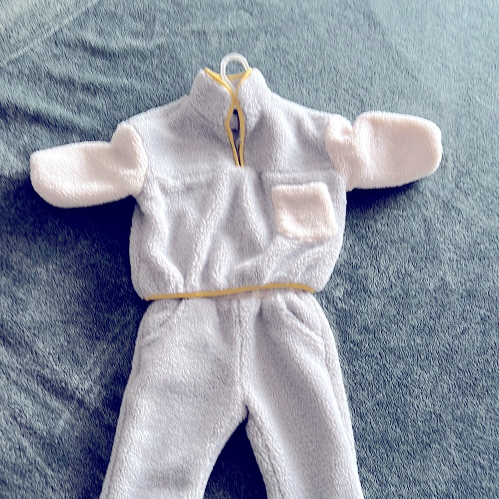 Zara matching set in size 3-4years.